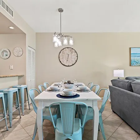 Beautiful 5Th Floor Aqua Resort Unit With Direct Ocean Views, Sleeps 8!